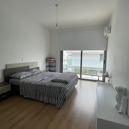 Town Villa With Private Pool Larnaca